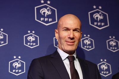 Zidane nói về cách chơi của tuyển Pháp