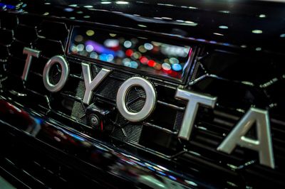 Toyota mất ngôi vị công ty giá trị nhất Nhật Bản vào tay SoftBank