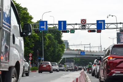 Lưu ý mới cho tài xế ở TP.HCM trên đường Nguyễn Hữu Cảnh