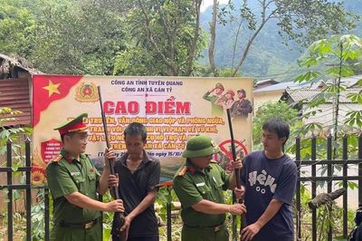 Tuyên Quang thu hồi 97 khẩu súng, vật liệu nổ và công cụ hỗ trợ