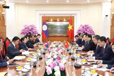Hợp tác toàn diện, gắn kết chiến lược giữa hai Đảng
