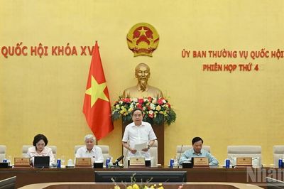 Bế mạc Phiên họp thứ 4 của Ủy ban Thường vụ Quốc hội