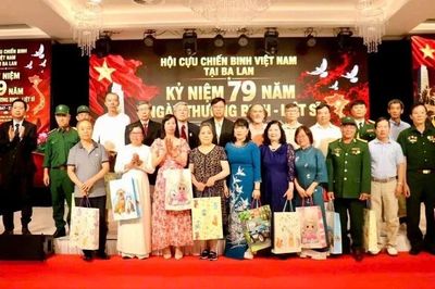 Lan tỏa đạo lý 'Uống nước nhớ nguồn' trong cộng đồng người Việt tại Ba Lan