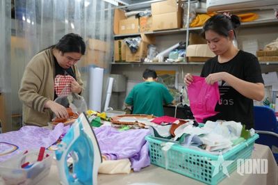 Tạo sinh kế từ những mảnh lụa vụn
