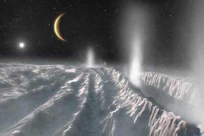 Enceladus - Mặt trăng kỳ lạ đang phun cả đại dương vào không gian
