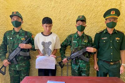 Bắt quả tang đối tượng có hành vi tàng trữ trái phép chất ma túy