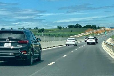 Tài xế 'ôm' làn trái trên cao tốc: Thói quen khiến cả đoàn xe phải chịu trận