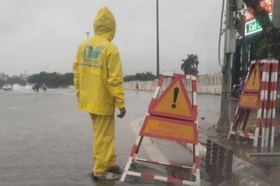 Mưa lớn từ rạng sáng, Hà Nội ghi nhận nhiều điểm ngập cục bộ