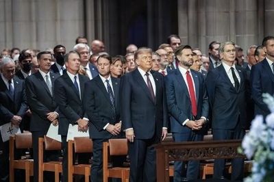 Ông Trump và các nhà lãnh đạo thế giới tham dự lễ tang cố Thượng nghị sĩ Graham