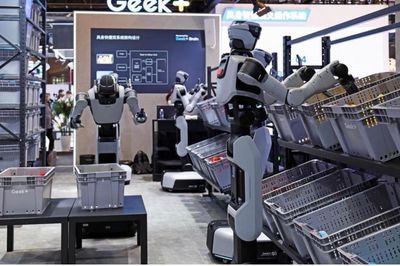 Nguyên nhân Mỹ cấm nhập khẩu robot hình người của Trung Quốc
