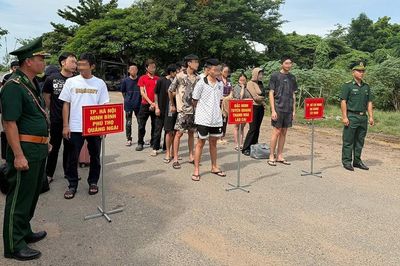 Tiếp nhận 21 người Việt Nam do Campuchia giao trả