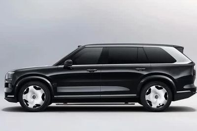 'Rolls-Royce Cullinan Trung Quốc': Công suất 885 mã lực, nội thất siêu sang, giá hơn 1,8 tỷ