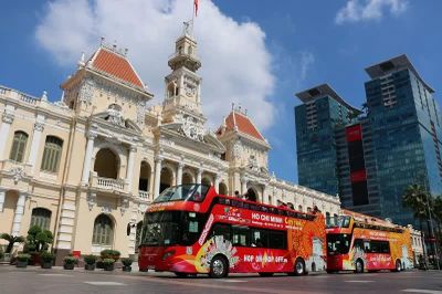 TP Hồ Chí Minh: Nghiên cứu đổi toàn bộ xe công vụ, xe buýt sang xe điện