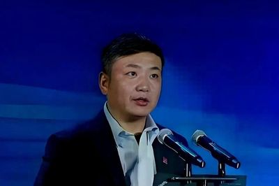Doanh nhân đứng sau CXMT: Kỹ sư từ bỏ lương để viết lại cuộc chơi chip nhớ toàn cầu