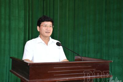 Phó Bí thư Tỉnh ủy Mùa A Vảng tiếp xúc cử tri xã Phình Giàng