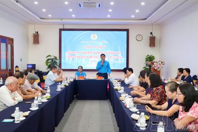 Gặp mặt kỷ niệm 97 năm Ngày thành lập Công đoàn Việt Nam