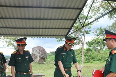 Tư lệnh Quân đoàn 34 kiểm tra kết quả thực hiện nhiệm vụ tại Lữ đoàn Tăng 273