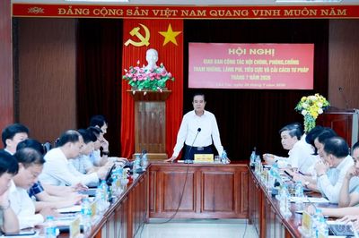 Phó Bí thư Thường trực Tỉnh ủy Hoàng Giang: Lấy phòng ngừa là chính trong phòng, chống tham nhũng, lãng phí, tiêu cực
