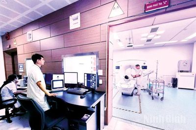 Ngành Y tế Ninh Bình: Chuyển biến tích cực sau một năm vận hành chính quyền địa phương hai cấp