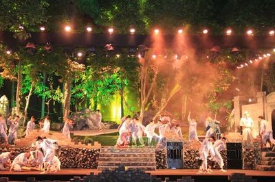 'Địa ngục trần gian' - Bản hùng ca về ý chí cách mạng