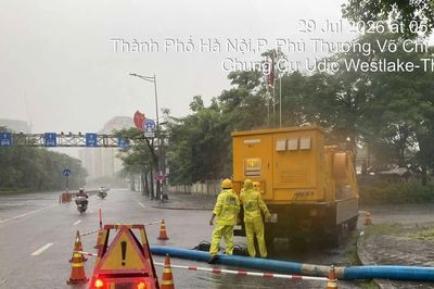 Hà Nội mưa lớn sáng 29/7, xuất hiện nhiều điểm ngập cục bộ