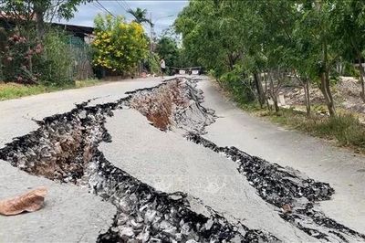 Xác định nguyên nhân sụt lún xé nát mặt đường ở Quảng Trị