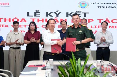 Liên minh Hợp tác xã tỉnh và Viettel Cao Bằng ký kết thỏa thuận hợp tác chuyển đổi số