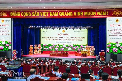 Tìm giải pháp ứng phó mức sinh thấp và già hóa dân số