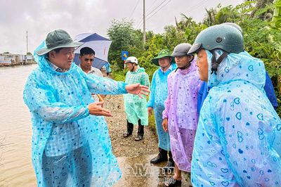 Khẩn trương khắc phục sạt lở tuyến kênh xáng Lương Thế Trân