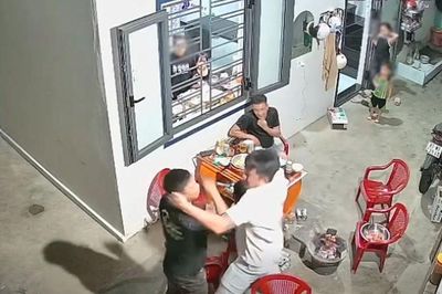 Chồng bị đánh nhập viện trong cuộc nhậu ở Gia Lai, vợ đăng clip 9 phút lên mạng, tiết lộ thêm một chuyện trong quá khứ