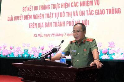 Hà Nội yêu cầu xử lý dứt điểm chợ cóc, điểm kinh doanh tự phát, vi phạm vỉa hè