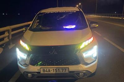 Nam thanh niên bỏ lại xe ô tô 7 chỗ trên cầu Cổ Chiên rồi 'mất tích'