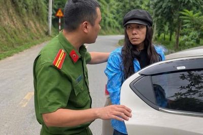 Lào Cai: Bắt giữ đối tượng tàng trữ trái phép chất ma túy 'cải trang' tinh vi nhằm qua mắt lực lượng công an