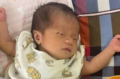 Bé gái sơ sinh bị bỏ rơi bên đường cùng lá thư nhờ nuôi giúp