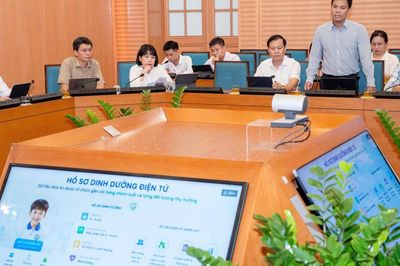 Từ năm học 2026-2027, phụ huynh Hà Nội sẽ giám sát bữa ăn học đường qua ứng dụng HanoiCheck