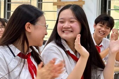 Sắp xếp, sáp nhập trường lớp ở Hà Nội: Học sinh có phải chuyển địa điểm học?