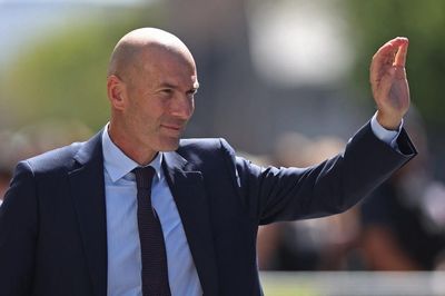 Mức lương ngoại lệ của Zidane ở Pháp