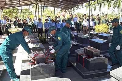 Lấy mẫu AND tại khu vực có nhiều mộ liệt sĩ chưa xác định được thông tin