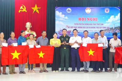 Nâng cao nhận thức của ngư dân về biển, đảo và chống khai thác IUU