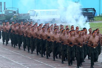 Hơn 2.000 cán bộ, chiến sĩ khẩn trương hợp luyện cho màn trình diễn quy mô lớn