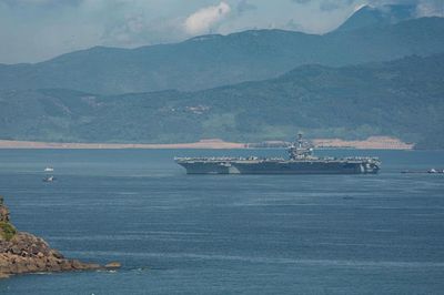 Tàu sân bay Hoa Kỳ USS George Washington thăm TP Đà Nẵng