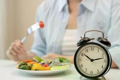 Chỉ ăn trong vòng 8 tiếng có thể giúp duy trì minh mẫn khi về già