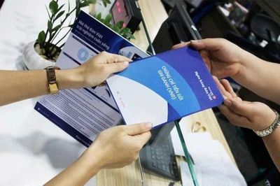 [SPOTLIGHT] Ngân hàng đua phát hành chứng chỉ tiền gửi lãi suất 9%/năm