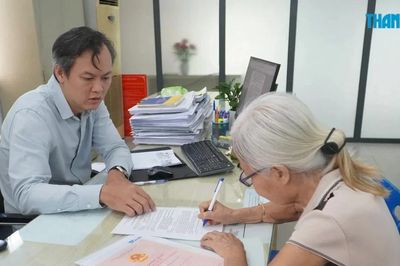 Đề xuất bỏ công chứng mua bán nhà đất: Luật sư cảnh báo rủi ro