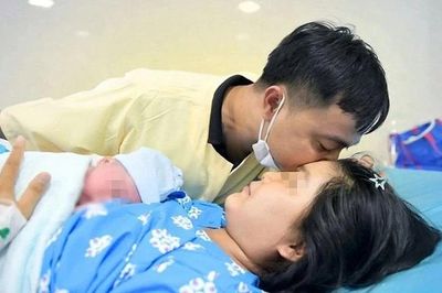 [SPOTLIGHT] Đề xuất hỗ trợ nuôi con đến 3 tuổi, khen thưởng gia đình sinh 2 gái