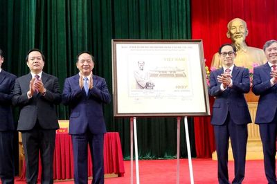 Phát hành bộ tem đặc biệt kỷ niệm 300 năm Ngày sinh Danh nhân văn hóa Lê Quý Đôn