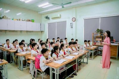 Thanh Hóa giao hơn 4.300 chỉ tiêu hợp đồng giáo viên, nhân viên cho năm học mới