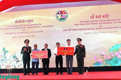 Trưởng bản Xốp Tờng (Lào) gửi thư cảm ơn Bộ Quốc phòng Việt Nam và đồng chí Tư lệnh Bộ đội Biên phòng Việt Nam