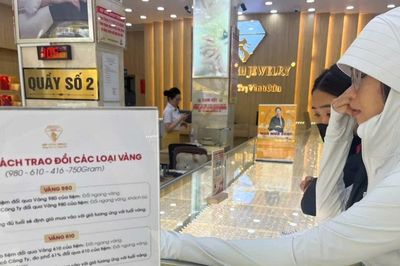 'Bạc mặt' vì vàng, kim cương