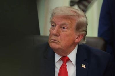 Tổng thống Mỹ Trump dọa giáng đòn mạnh mẽ vào Iran sau nhiều ngày ngừng bắn